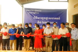 Une maison communautaire pour des personnes d'origine vietnamienne au Cambodge