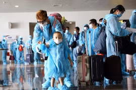 Covid-19 : près de 350 Vietnamiens rapatriés de Russie