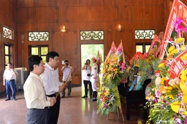 Nghê An commémore le 50e anniversaire du décès du Président Hô Chi Minh