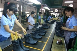 Le Vietnam avance des solutions pour promouvoir le développement des industries auxiliaires