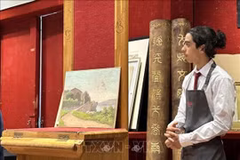 Vente aux enchères de 19 tableaux du roi Ham Nghi en France