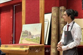 Vente aux enchères de 19 tableaux du roi Ham Nghi en France