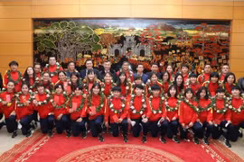 Le président de l’Assemblée nationale félicite l’équipe nationale féminine de football