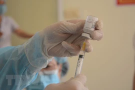 Covid-19 : le Vietnam se prépare à la 3e phase de vaccination