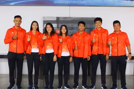 Les jeunes joueurs de tennis participent aux tournois internationaux au Sri Lanka