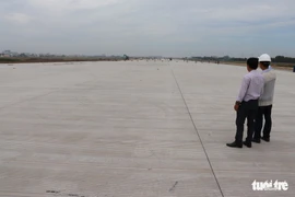 La réhabilitation d’une piste de l’aéroport de Tân Son Nhât achevée