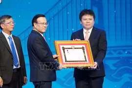 LaoVietBank s’est vue décerner l'Ordre du travail de première classe du Laos