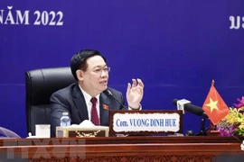 Le président de l’AN rencontre le président du Groupe des députés d’amitié Laos-Vietnam à Vientiane