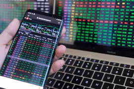 La Bourse du Vietnam dépasse 1.300 points