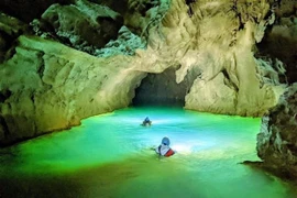 CNN fait l'éloge de neuf grottes magnifiques au Vietnam
