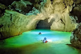 CNN fait l'éloge de neuf grottes magnifiques au Vietnam