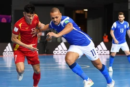 Coupe du monde de Futsal 2021 : l'équipe vietnamienne battu par son adversaire brésilien