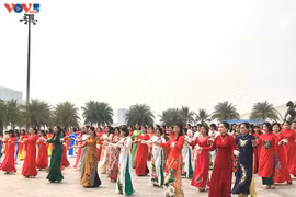 Le Vietnam célèbre la Semaine de l’ao dài 2023