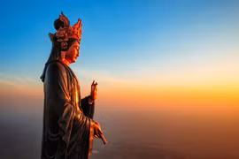 Tây Ninh : la plus haute statue de Bouddha en bronze d'Asie sur le mont Ba Den