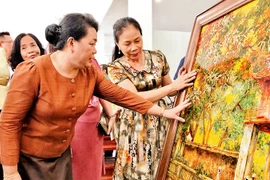 Hanoï et Vientiane renforcent leurs échanges commerciaux