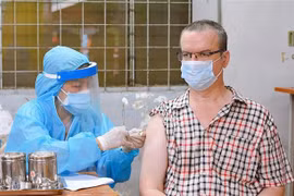 Covid-19 : Hô Chi Minh-Ville déploie un plan de vaccination pour les étrangers