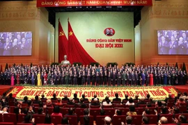 Des membres du CC du Parti du 13e mandat - Nguyên Phu Trong réélu Secrétaire général du CC du Parti