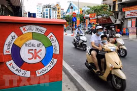 Un journaliste étranger apprécie la lutte du Vietnam contre le Covid-19