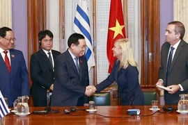 Le président de l’Assemblée nationale en visite officielle en Uruguay