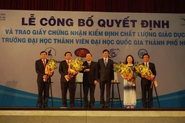 Des certificats d’excellence pour les facultés de l’Université nationale de Hô Chi Minh-Ville