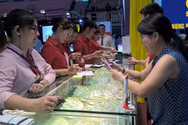 Plus de 200 stands à la foire internationale de la joaillerie du Vietnam 2017
