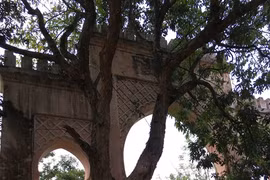 Porte du Maroc, témoin de la solidarité Vietnam-Maroc