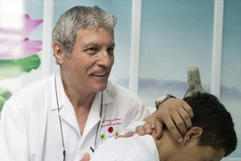 Un médecin français captivé par la médecine traditionnelle vietnamienne