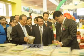 Des contrats de plus de 258 millions d'USD signés à la foire commerciale Vietnam-Chine 