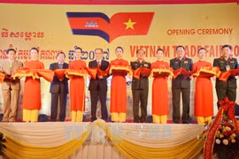 Ouverture de la foire commerciale Vietnam 2017 au Cambodge
