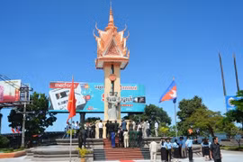Inauguration du monument de l’amitié Vietnam-Cambodge à Koh Kong
