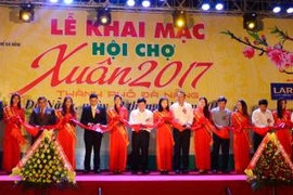 Ouverture de la foire printanière 2017 de Da Nang
