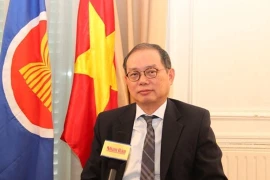 Le Vietnam assume avec succès la présidence tournante du comité de l’ASEAN à Paris