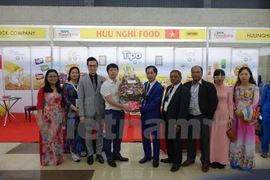 Des produits sucrés vietnamiens présentés à la FoodPro 2017 à Bangladesh