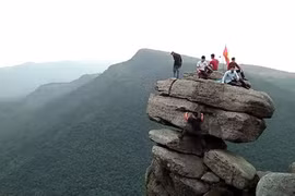 À la conquête du mont Dá Chông à Quang Ninh