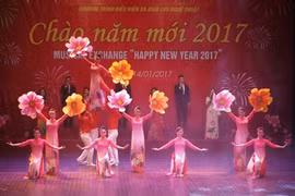 Hanoï: Un spectacle musical pour saluer le Nouvel An 2017 