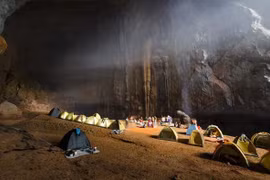 La grotte de Son Doong parmi les campings les plus impressionnants du monde 