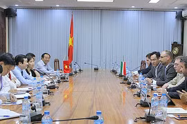 La Hongrie soutient le Vietnam dans la construction d'infrastructures