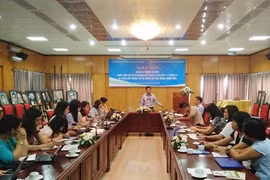 Cours de recyclage en diplomatie populaire pour les journalistes