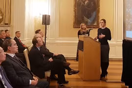 HCM-Ville discute avec la compagnie SHOP de la création de ​Fulbright Vietnam 