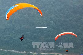 Ouverture du festival de parapente au col Khau Pha à Yen Bai