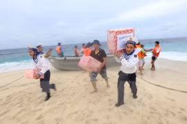 Pour les soldats et habitants à Truong Sa