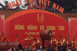 Célébration de la 15e Journée de la poésie vietnamienne