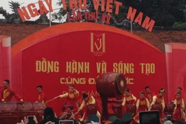 Célébration de la 15e Journée de la poésie vietnamienne