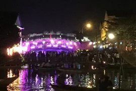 La vieille ville de Hôi An brille au Festival des lumières 2017