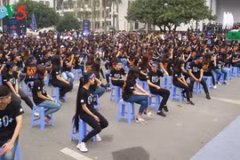 «Heure de la Terre 2017» au Vietnam