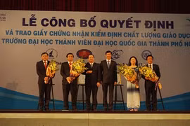 Des certificats d’excellence pour les facultés de l’Université nationale de Hô Chi Minh-Ville