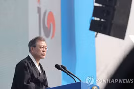 Moon parle de progrès «significatif» à Hanoï 
