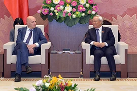 Un vice-président de l’AN reçoit le groupe d’amitié Belgique-Vietnam