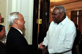Le Vietnam et Cuba renforcent leurs relations parlementaires