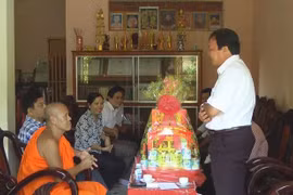 Les Khmers de Trà Vinh célèbrent la fête Sene Dolta